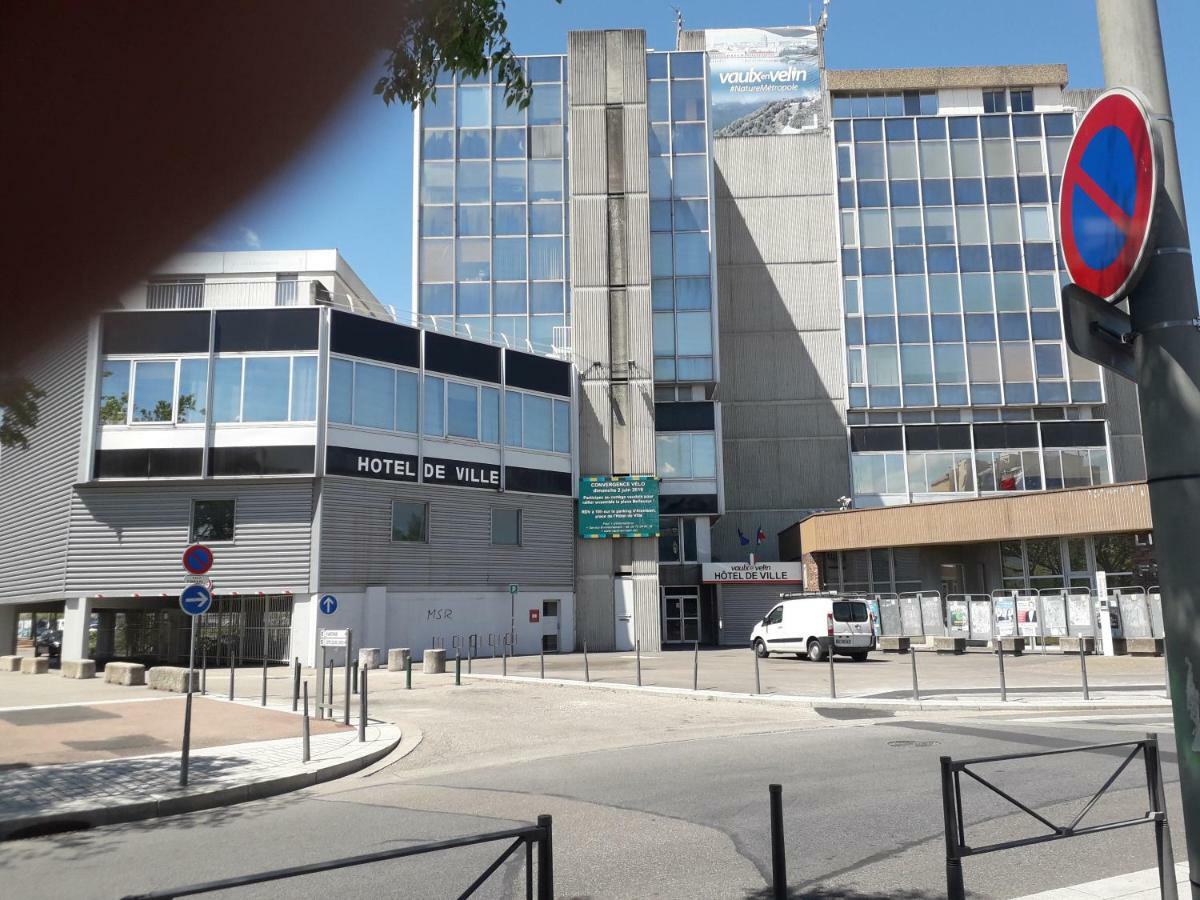 La Grace Daire Vaulx-en-Velin Dış mekan fotoğraf